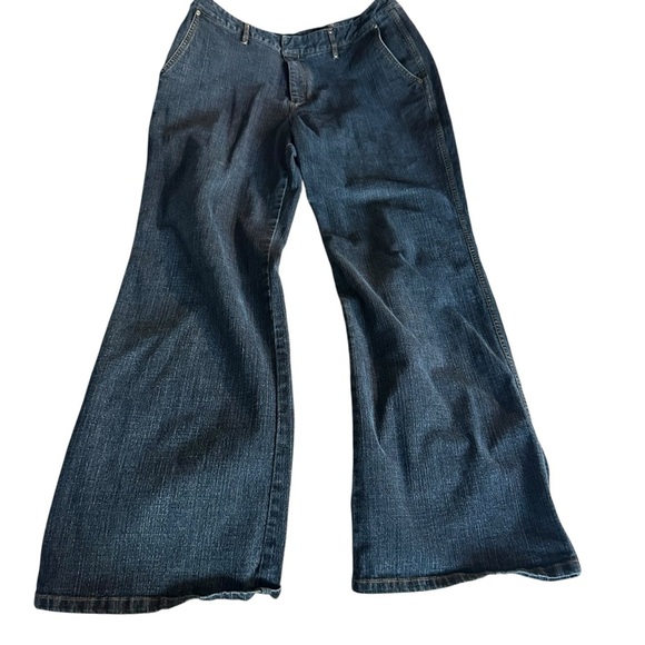 Perry Ellis Dark Blue Flare Jeans - Picture 1 of 4